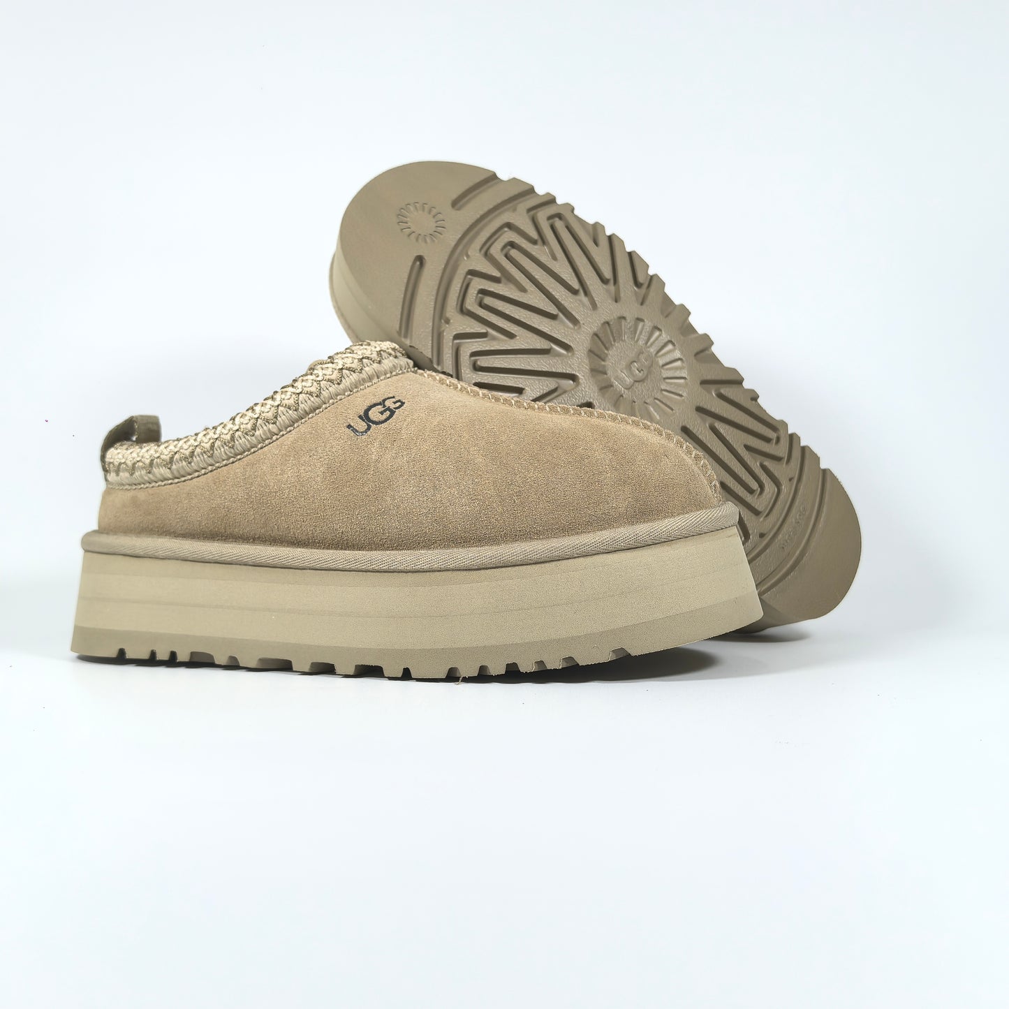 UGG Tasman