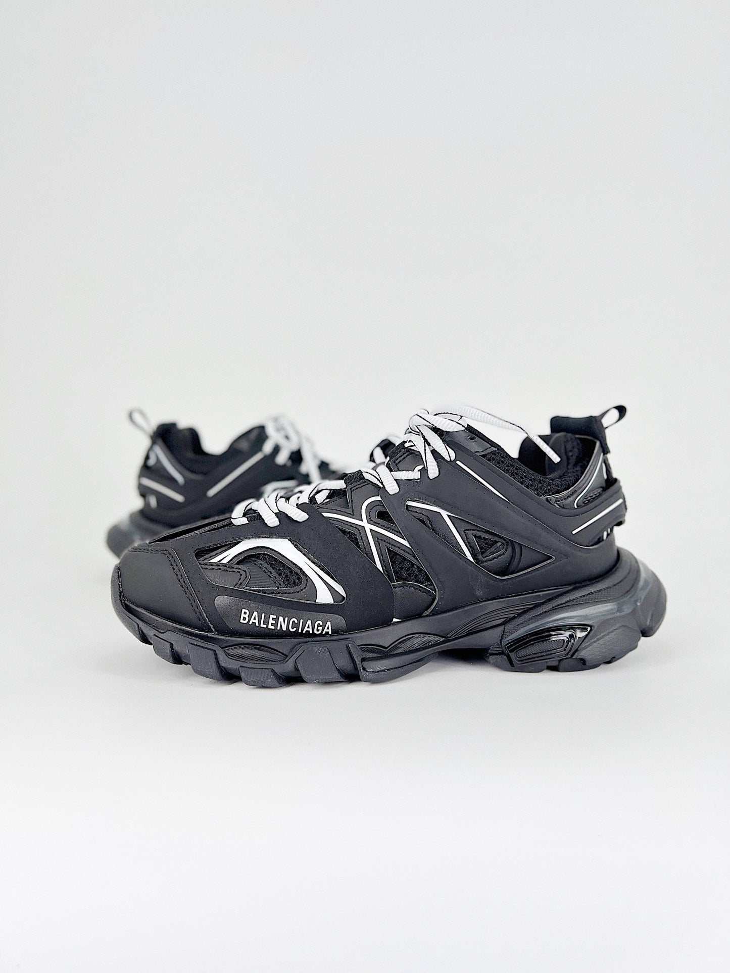 BALENCIAGA Track