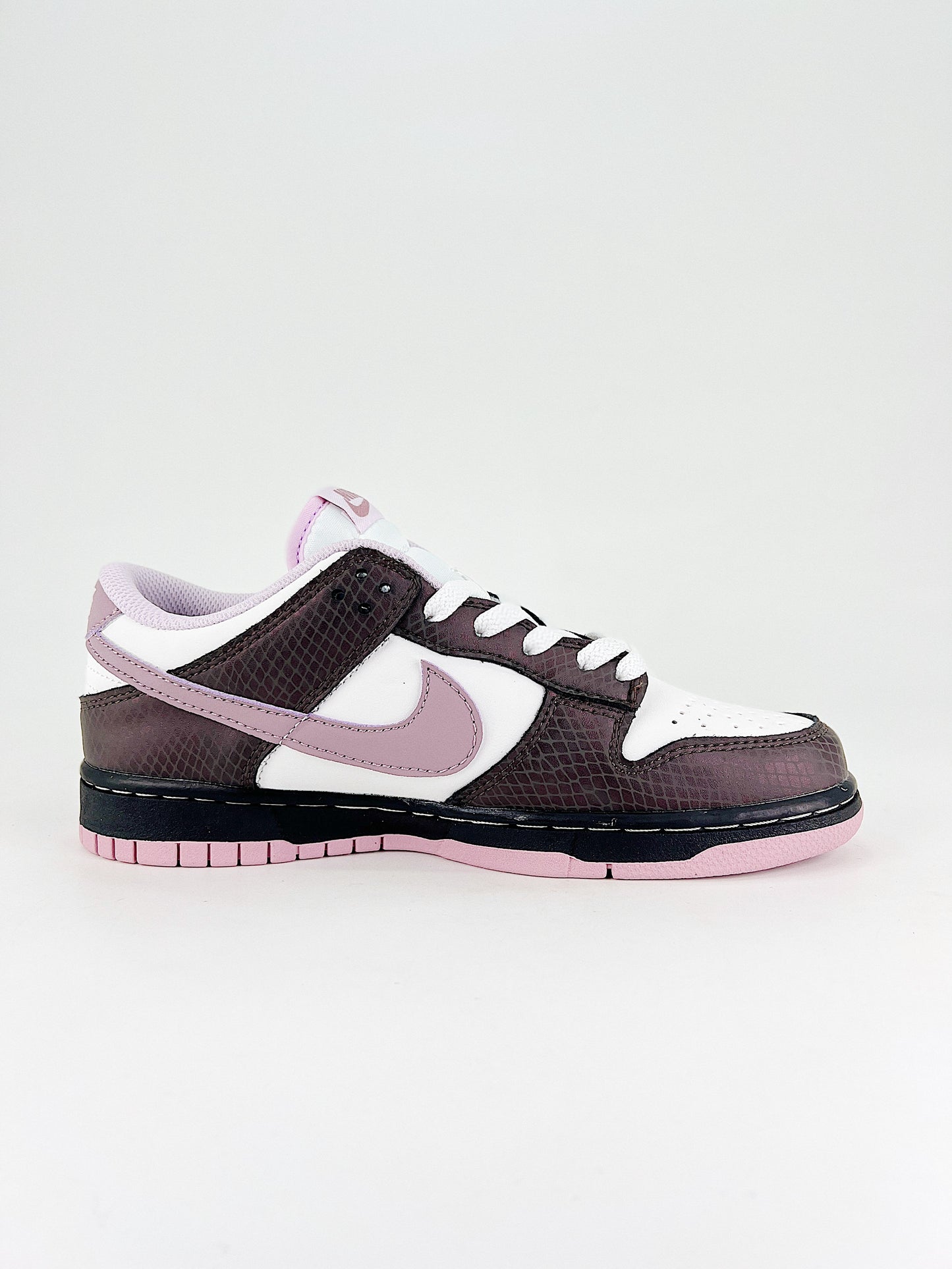 Nike Dunk Low SE Medium Ash Violet Snakeskin