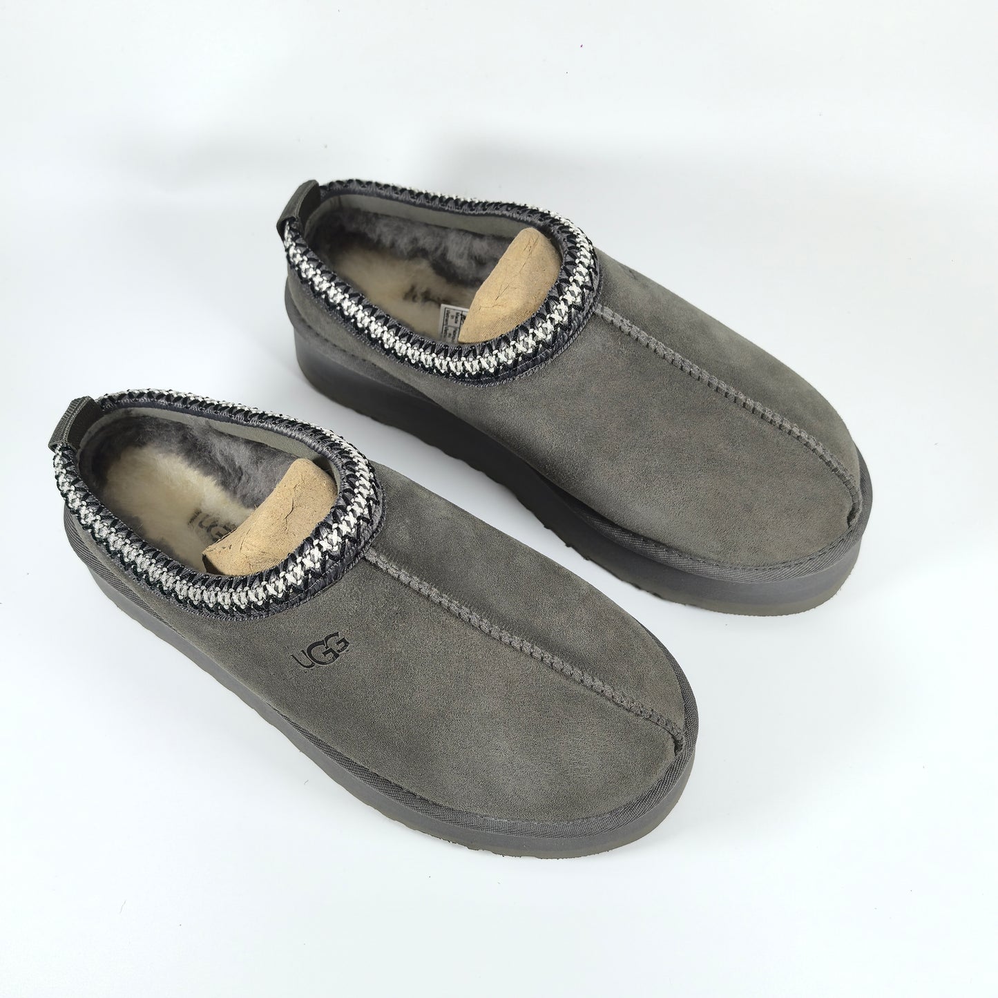 UGG Tasman